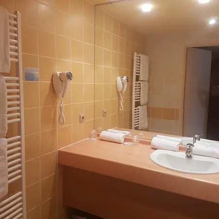 Goelia Village Club 3* 아르젤레쉬르메르